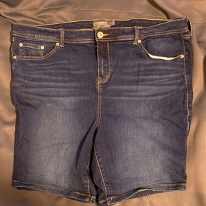 Torrid Jean Shorts size 20